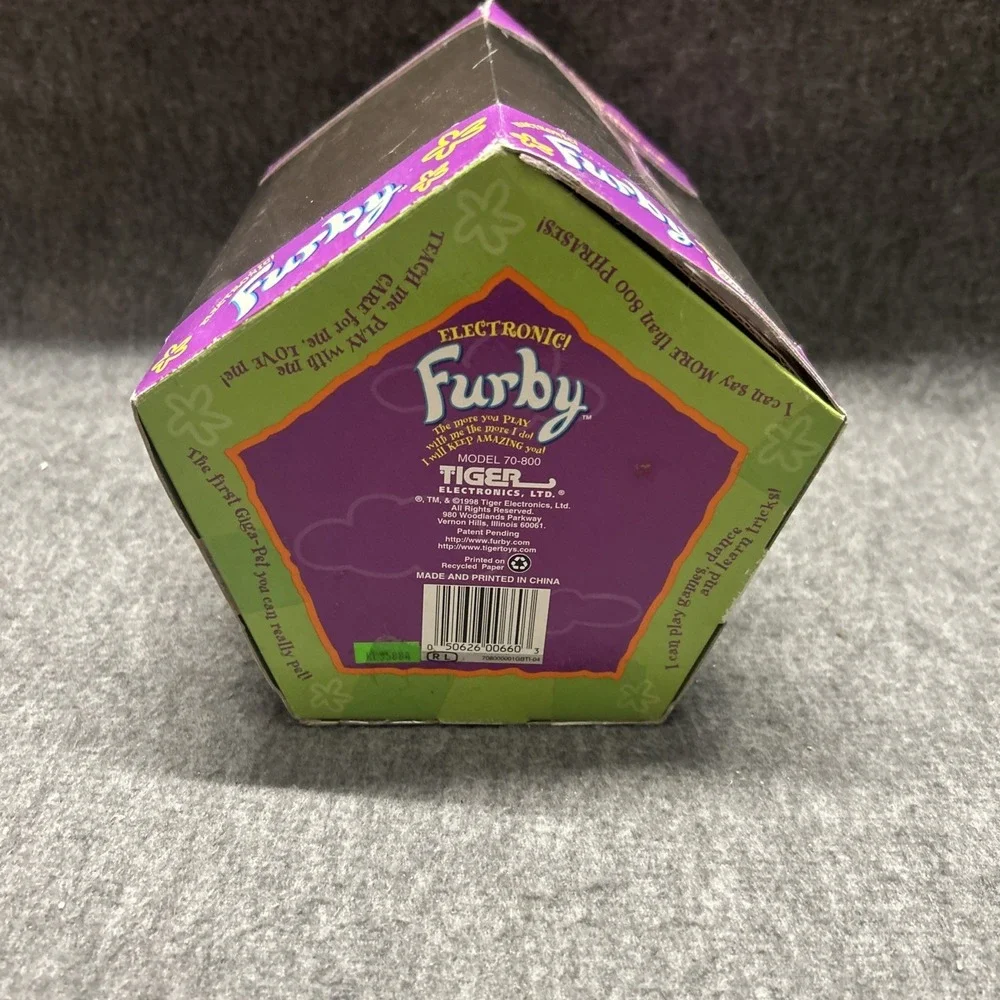 Vintage Black & White Furby 1998 Tiger Electronics New‎ Sealed In Box #70-800